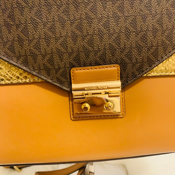 Brand New MK crossbody bag - Picture 4 of 9